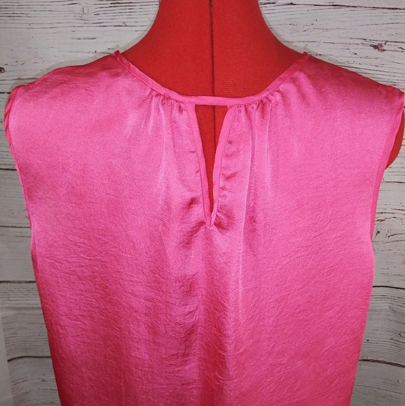 Violet & Claire Pink keyhole back Blouse Sz M - Picture 5 of 7